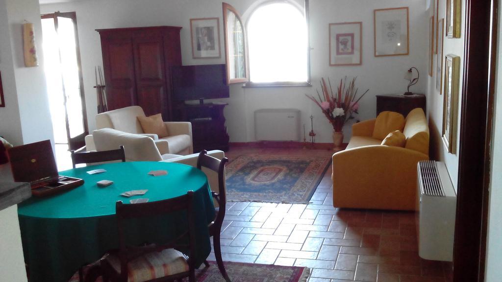 Villa Il Pettirosso Специя Номер фото